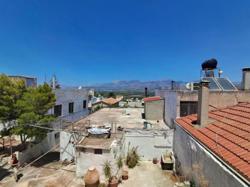 Pombia Einfamilienhaus mit herrlichem Bergblick in Pompia /Kreta – Ein Zuhause mit Charme und Tradition Haus kaufen